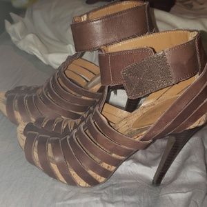 ***SOLD***Bcbg brown heels